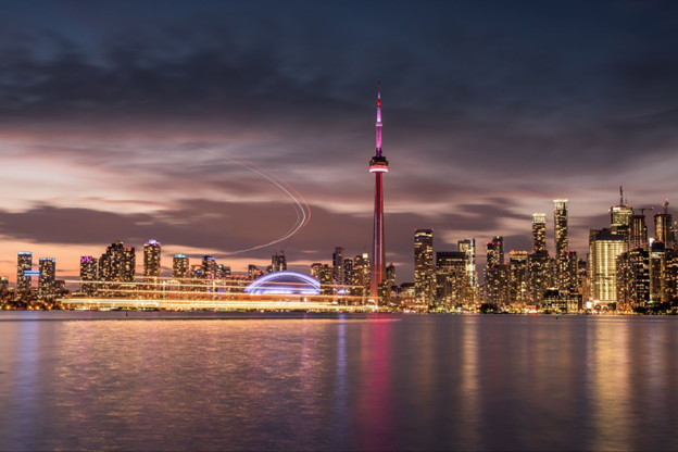 harbor view of Toronto skyline